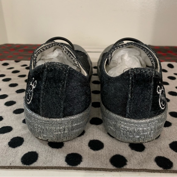 Converse x Miley Cyrus Chuck Taylor All Star Low Top Sneakers - Picture 9 of 12